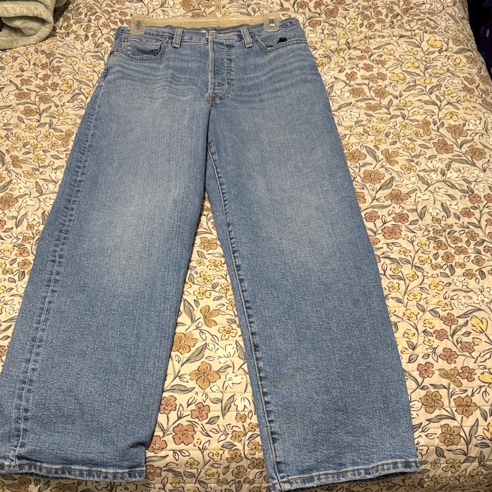 Levi’s Ribcage Straight Ankle Jeans ‘28